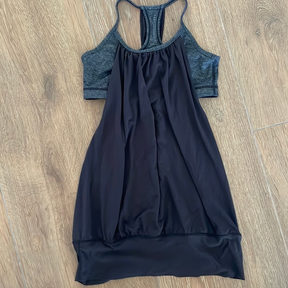 Lululemon womens black grey razor back top. Size 6.